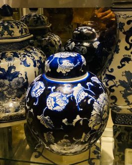 Blue Willow Vases set